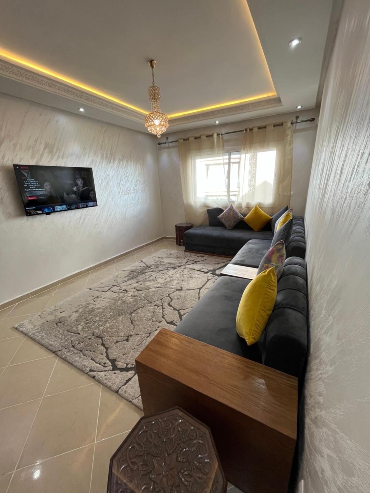 Luxury Center Town Apartment Кенитра Экстерьер фото